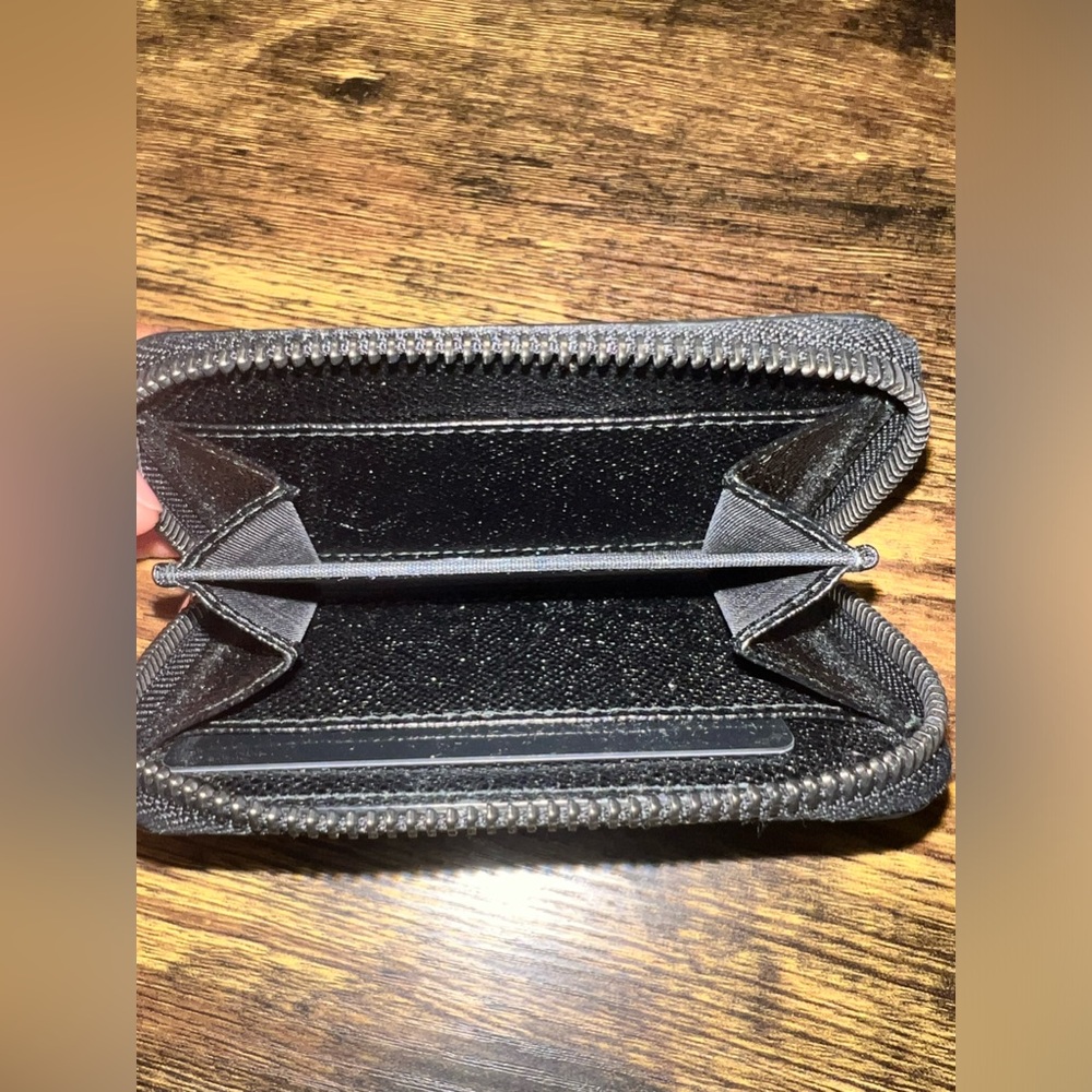 Dolce & Gabanna Wallet (SOLD) - Picture 7 of 14